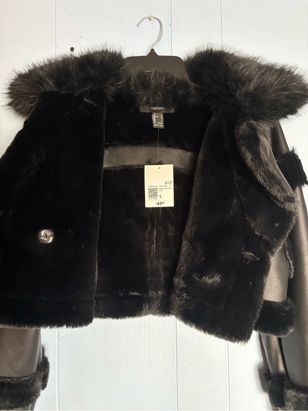 Forever 21 Black Faux-Leather Cropped Jacket with Faux-Fur Trim - Picture 6 of 6